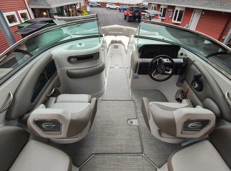 2023 Crownline 270 SS US-KIS88960F223 [photo 21]